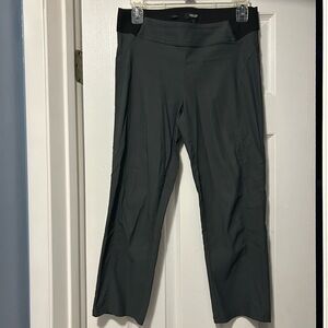 Women’s Simple Vera Wang Capris
